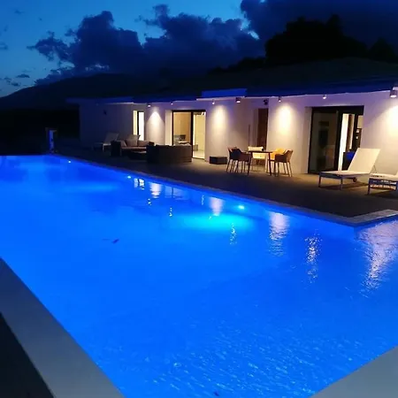 Di Aurelia 19 Personnes Piscine Jacuzzi Hammam * بورتو فيكشْيو